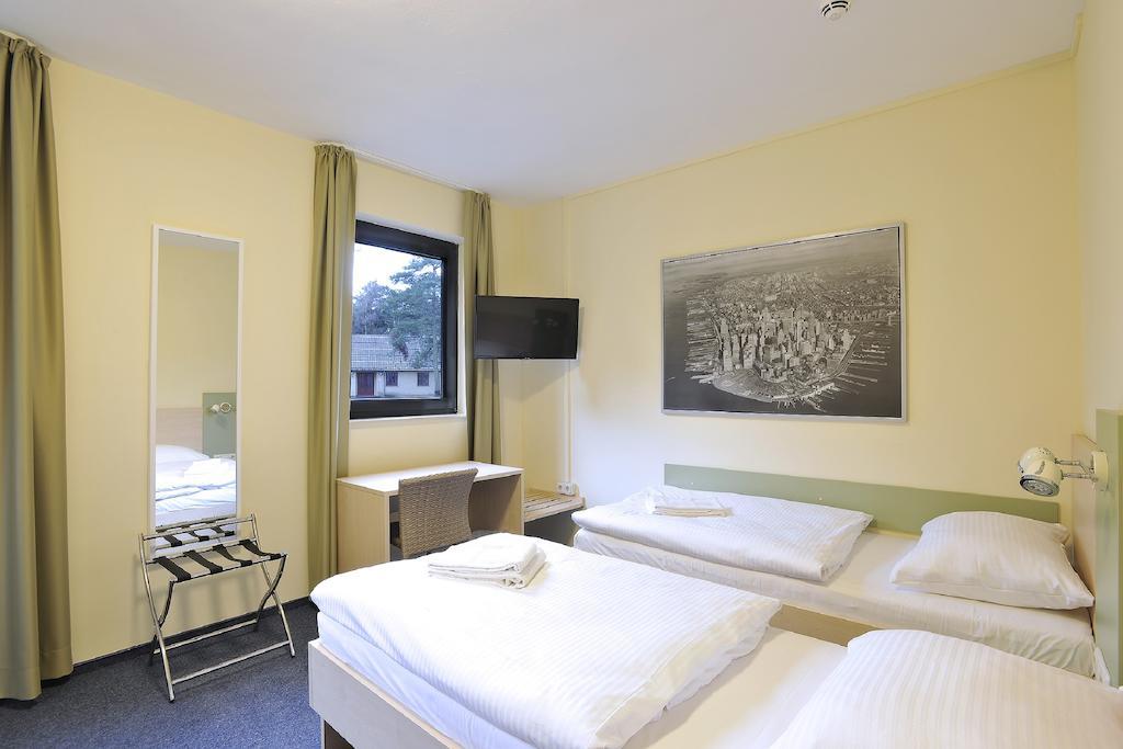 Best Deal Airporthotel Weeze Szoba fotó