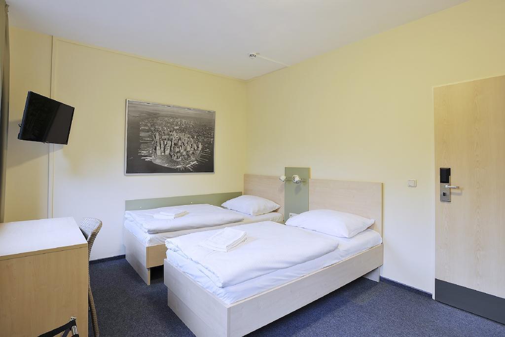 Best Deal Airporthotel Weeze Szoba fotó