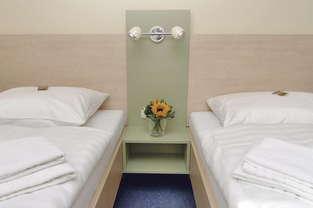 Best Deal Airporthotel Weeze Szoba fotó